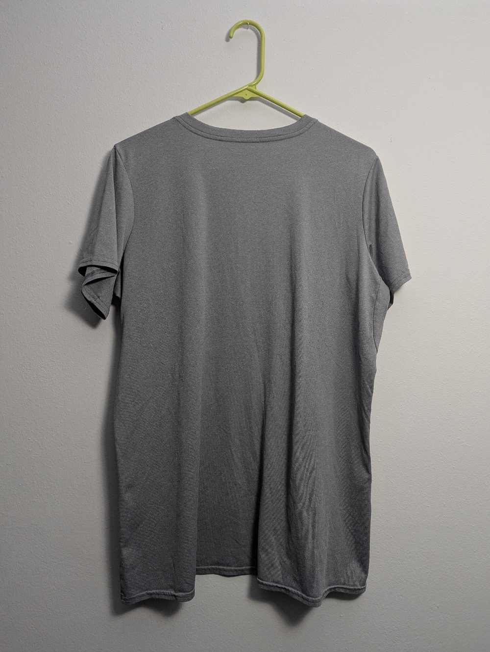 Patagonia - Retro Women's XL Gray Base Layer Shirt With Mountain Graphic - Picture 4 of 4